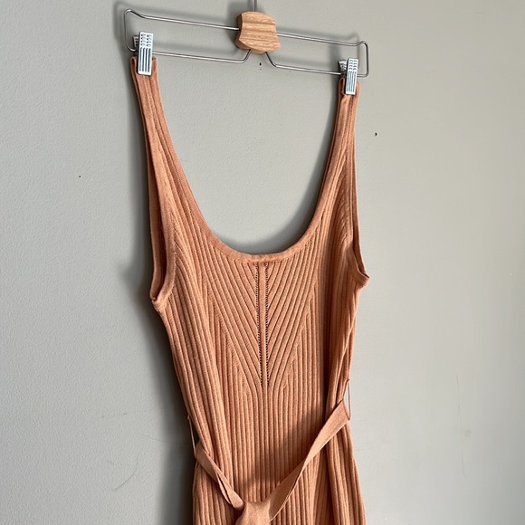 KIVARI Arizona Rib Midi Dress - Picture 5 of 10